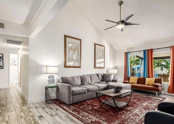 Greenway Villa, Newly Remodeled, Pool, Putting And Patio
