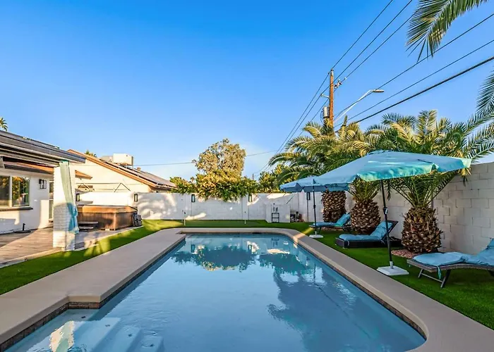 Greenway Villa, Newly Remodeled, Pool, Putting And Patio Phoenix