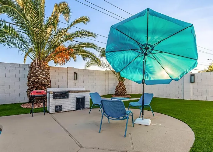 Dom wakacyjny Greenway Villa, Newly Remodeled, Pool, Putting And Patio *